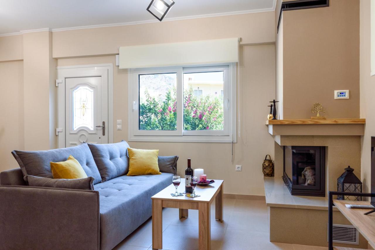 Afroditi'S Delux Apartment モネンバシア エクステリア 写真